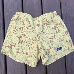 XS womens Patagonia baggies.